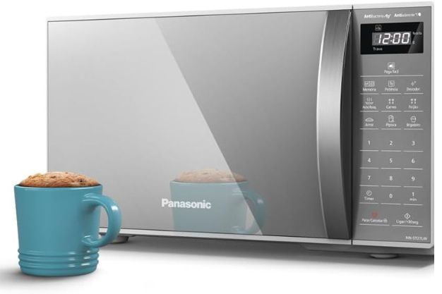 Imagem de capa do site melhor microondas, onde tem a caneca refletida na porta do microondas espelhado da marca panasonic