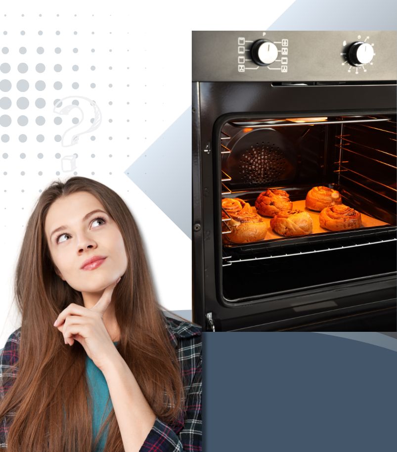 como-escolher-o-melhor-forno-de-embutir Mulher pensativa com um ponto de interrogação flutuando, observando um forno elétrico de embutir preto com assado dentro, representando a dúvida sobre como escolher o melhor forno de embutir.