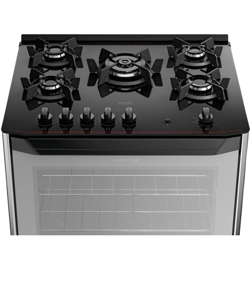 fogao-Dako-Magister-5-Bocas Fogão Dako Magister 5 Bocas preto, com elegante mesa de vidro temperado, queimador central mega chama e trempes de ferro fundido.