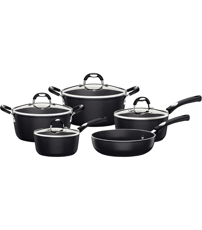 panela-tramontina-monaco-5pc Imagem de um Conjunto de Panelas Tramontina Mônaco 5 Peças em alumínio com revestimento antiaderente Starflon T3. O conjunto é de cor preta, com tampas de vidro e alças e cabos de material soft touch, incluindo caçarolas, panelas e frigideira.