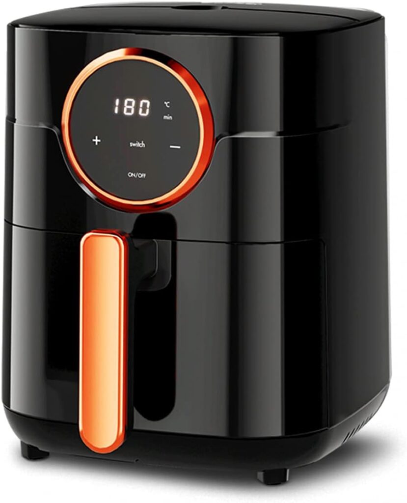 Fritadeira elétrica Air Fryer Digital Gaabor na cor preta brilhante com detalhes em bronze no puxador e no contorno do painel. O visor digital circular exibe a temperatura de 180°C e botões touch para ajuste de tempo e temperatura.