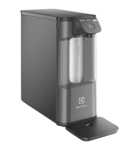 purificador-de-agua-electrolux-PE12G Purificador de água Electrolux PE12G na cor cinza com bandeja coletora frontal