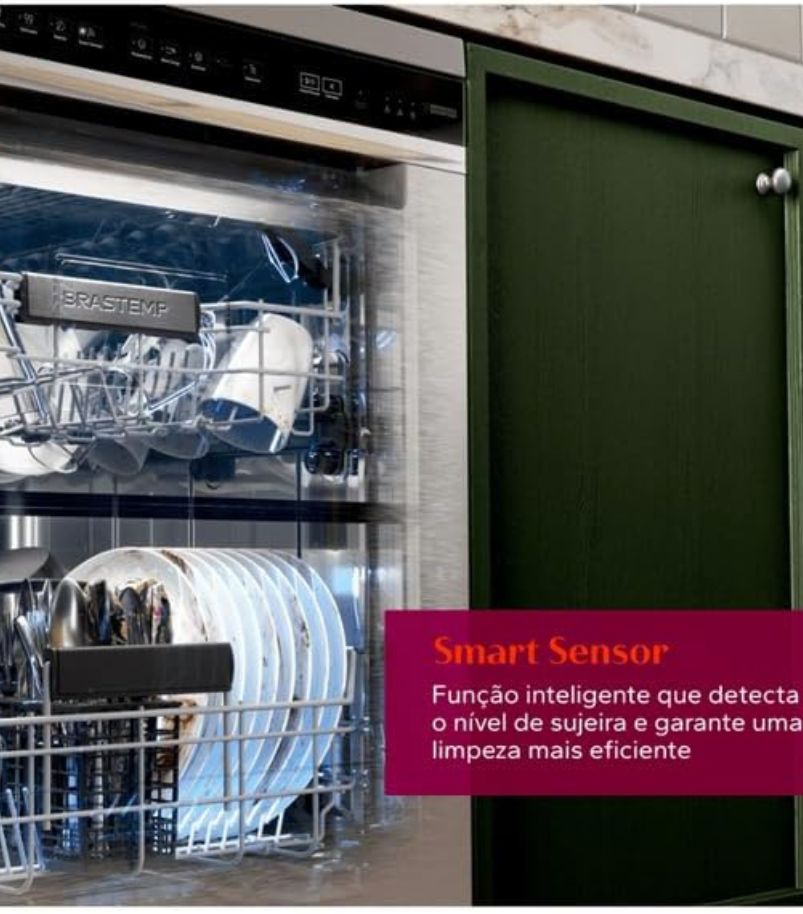 Interior de lava-louças com tecnologia Smart Sensor detectando sujeira